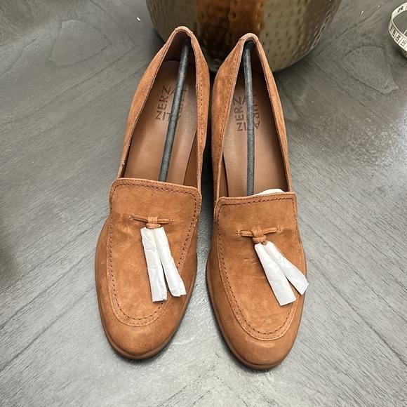 NATURALIZER Trixie Loafers - Picture 4 of 13